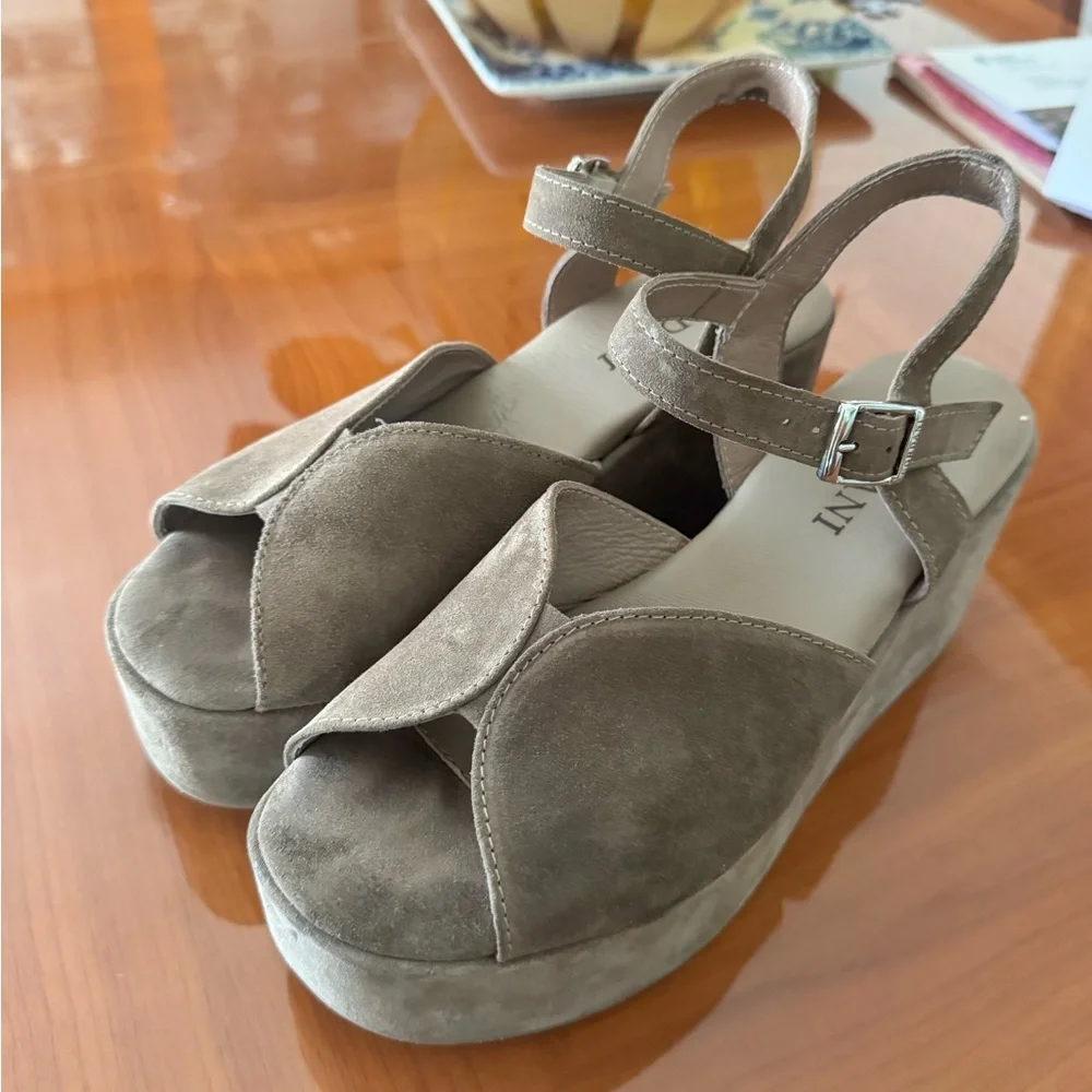 Jenna Platform Wedge Sandal Cordani Side 8.5 (39) Crosta Fango beige